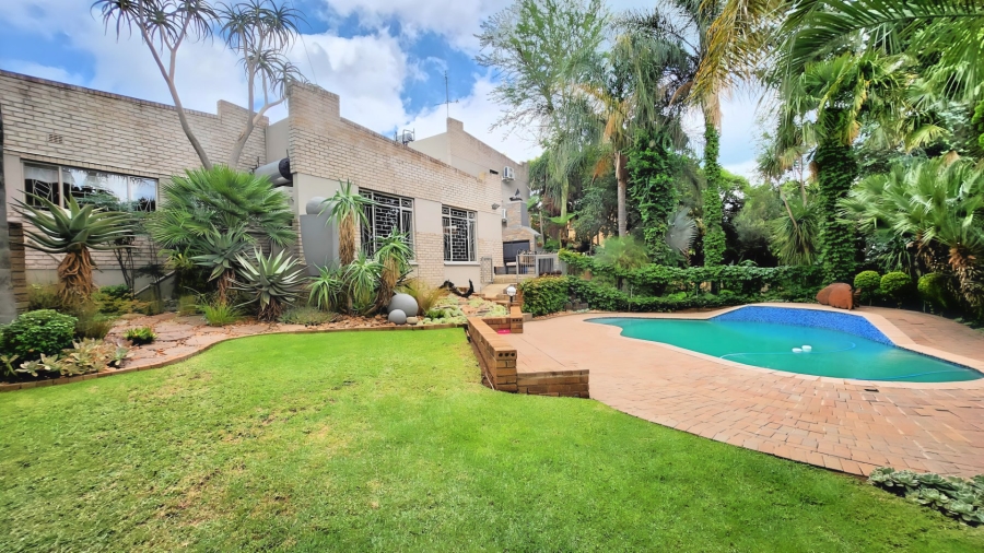 5 Bedroom Property for Sale in Doringkruin North West